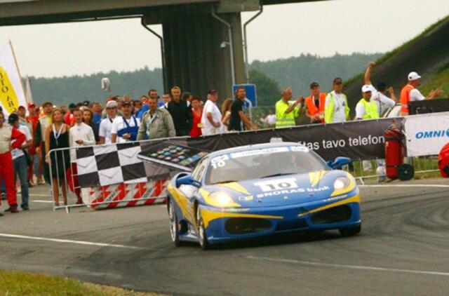 Duotas startas 2011 metų 1 000 km lenktynėms