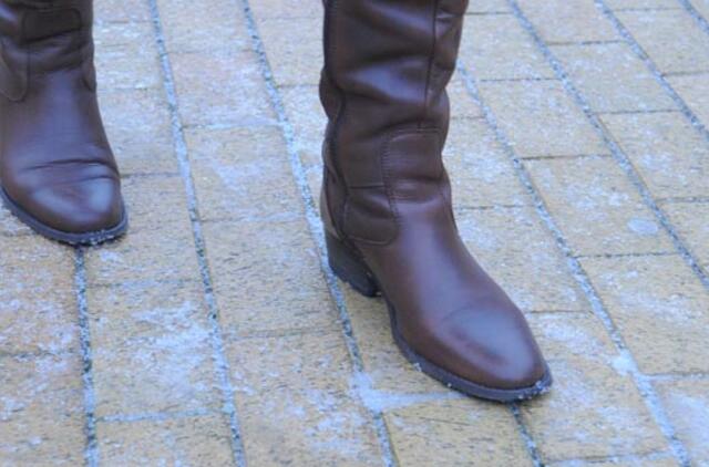 Gatvėse griuvinėjo ir žmones gelbėję medikai