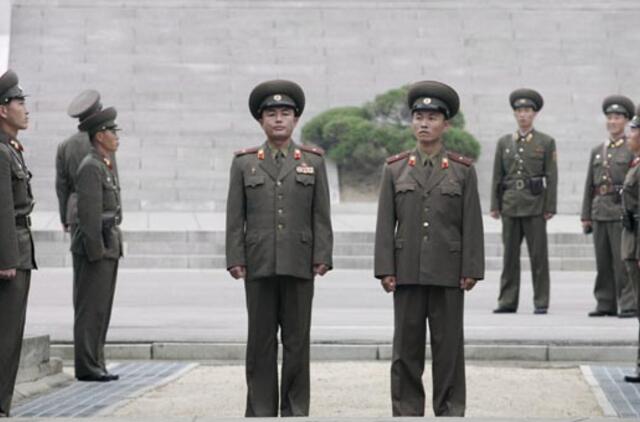 JAV ragina Šiaurės Korėją "rimtai" pamąstyti apie derybas