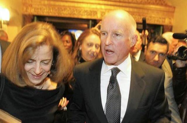 Jerry Brownas oficialiai tapo Kalifornijos gubernatoriumi