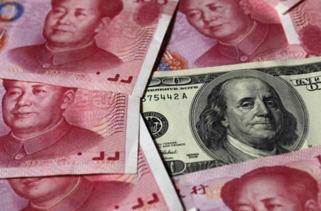 Kinijos lyderis Hu Dzintao: dolerio dominavimas yra "praeities produktas"