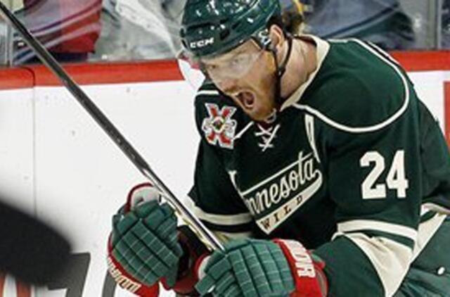 Minesotos ledo ritulininkai įveikė NHL lyderius