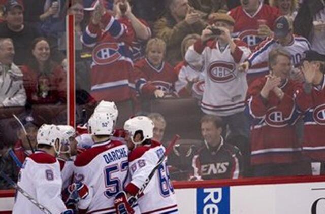 NHL - triuškinama "Canadiens" pergalė