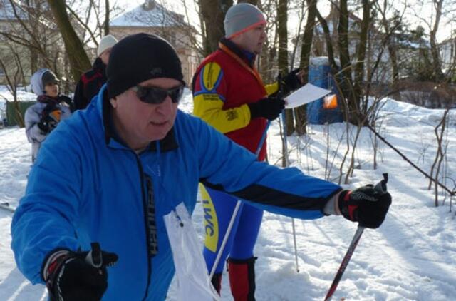Orientacininkai vėl šoko į slides