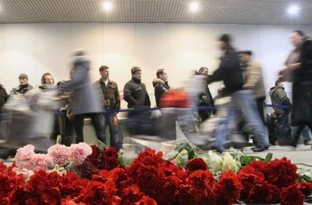 Prieš susisprogdindamas oro uoste, mirtininkas 15 minučių laukė ir dvejojo