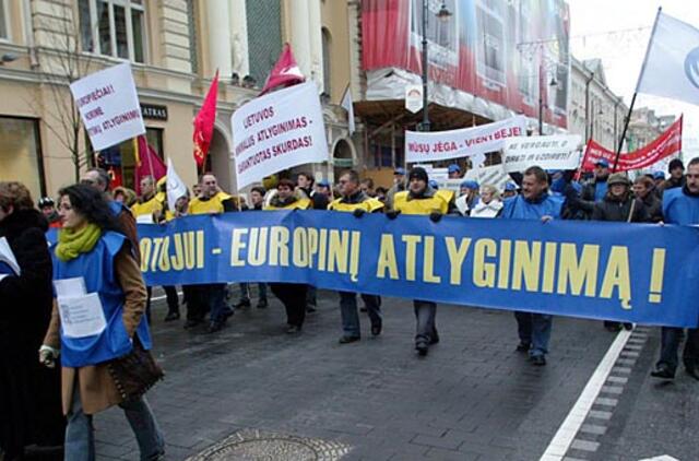 Už didesnį "minimumą" kovos ir protestais