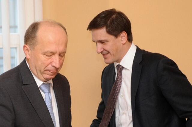 Andrius Kubilius su Dainiumi Kreiviu raginami nesislapstyti už komisijų