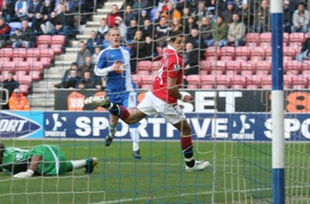 Anglijos čempionate "Manchester United" iškovojo triuškinančią pergalę