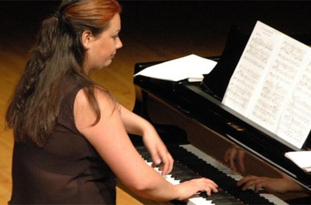 "Atsidavusios menui visa siela" Ingrida Armonaitė ir Indrė Baikštytė - Klaipėdos koncertų salėje