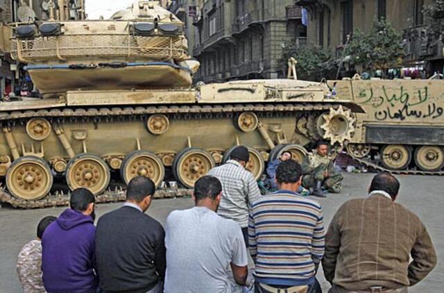 Egipto armijos vadovybė garantuoja reformų procesą šalyje