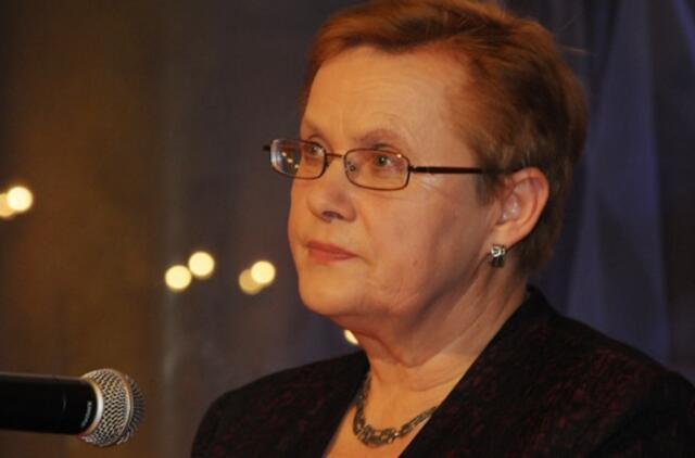 Intelektualai pasipiktino išpuoliu prieš knygos apie poetą Sigitą Gedą autorę