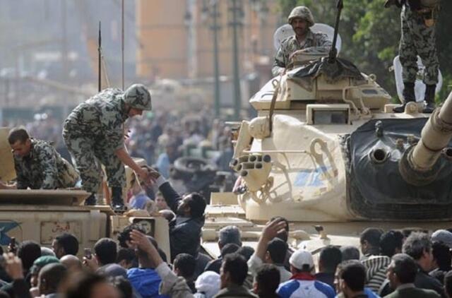 Pasak "Al Arabija", Egipto armija netrukus paskelbs svarbų pranešimą