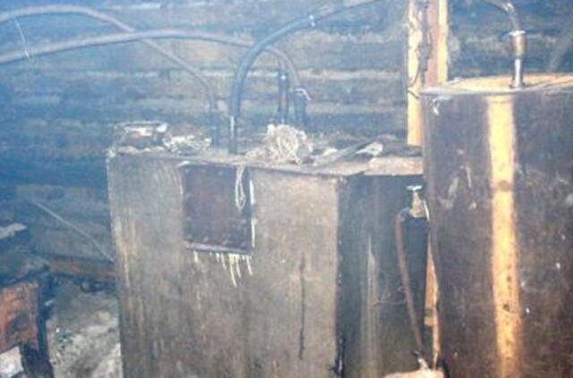 Skuodo rajono sodyboje virė naminę degtinę