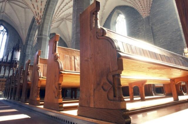 Švedijos katalikų bažnyčia pripažino, jog trys kunigai užsiėmė pedofilija