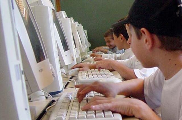 Tyrimas: 75 proc. paauglių internete buvo užkalbinti nepažįstamųjų