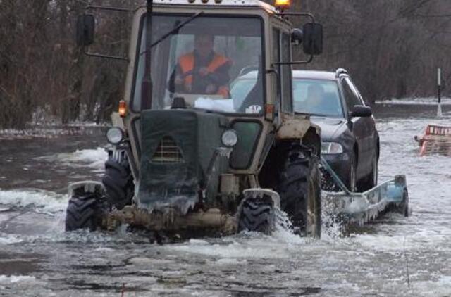 Vanduo pamario upėse nesiliauja kilęs