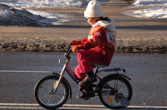 Vasario 9-oji: vardadieniai, dangaus kūnai, istorija