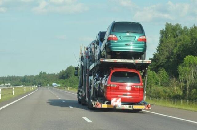 Apklausa: lietuviai automobilį renkasi pagal kainą ir kuro tipą