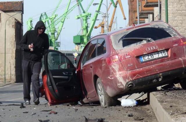 Girtas "Audi" vairuotojas sudarkė Pilies tiltą