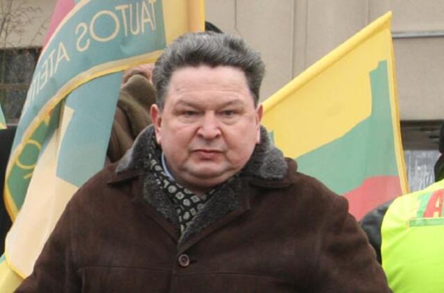 Girti teisėjai ir tendencingi prokurorai