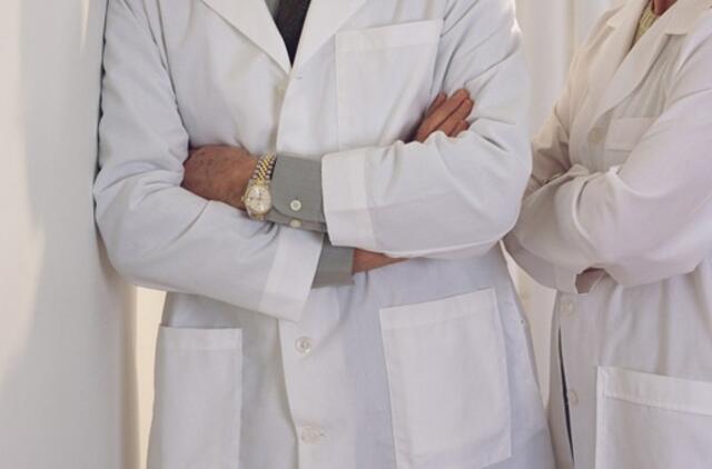 Korupcija įtariami medikai parodymus teisme sutiko duoti tik po liudytojų