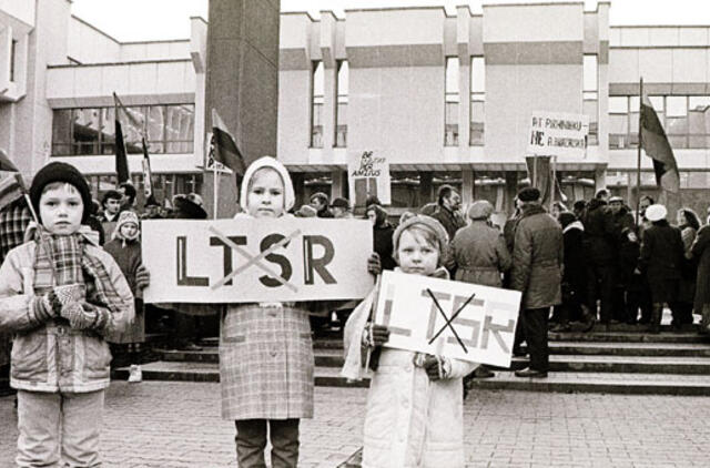 Kovo 11-oji: vardadieniai, dangaus kūnai, istorija