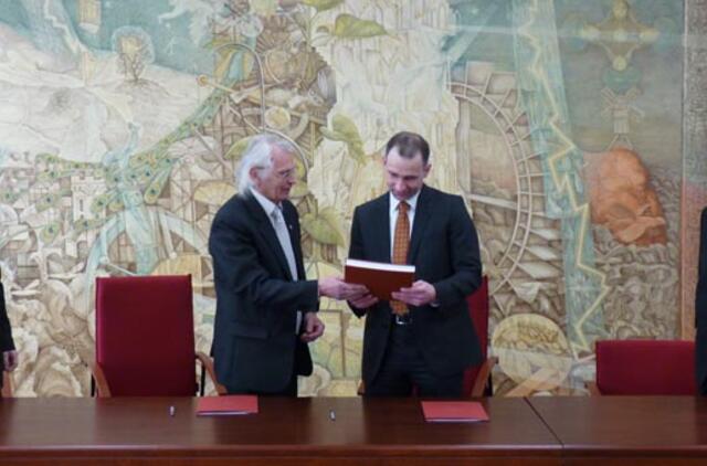 KU bendradarbiaus su Klaipėdos naftininkais