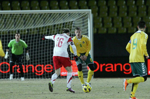 Lietuvos futbolininkai draugiškose rungtynėse nugalėjo lenkus