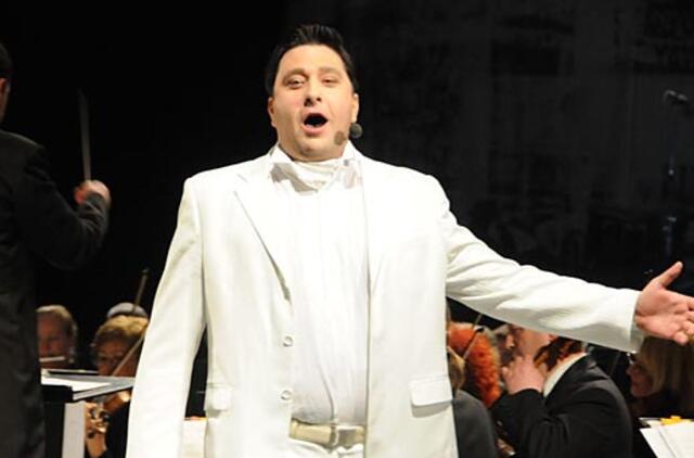 "Lietuvos supermieste" - artilerija iš Klaipėdos muzikinio teatro