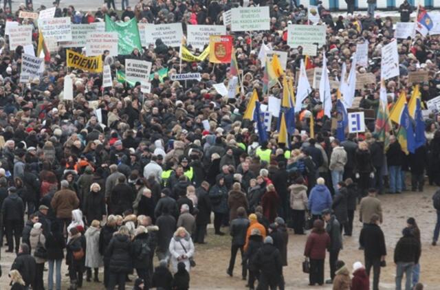 Profsąjungos savaitgalį kviečia į mitingą