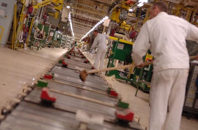 "Toyota" ir "Honda" dėl detalių stokos vis dar nepradeda gamybos