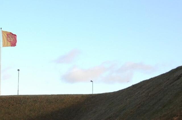 Valdžią formuoja šakėmis ant vandens