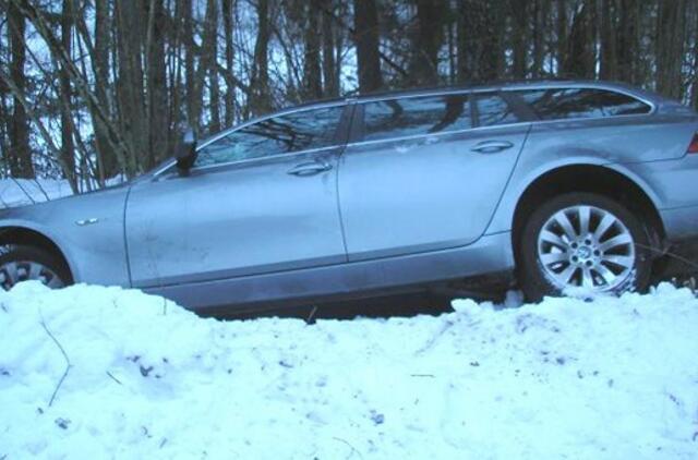 Vogti automobiliai sulaikyti po gaudynių