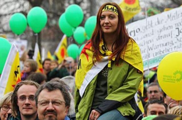 Vokietija laikinai atsisakė planų pratęsti senų branduolinių jėgainių darbą