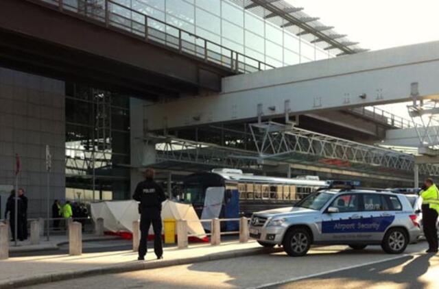 Vokietijoje Frankfurto oro uoste nušauti du žmonės