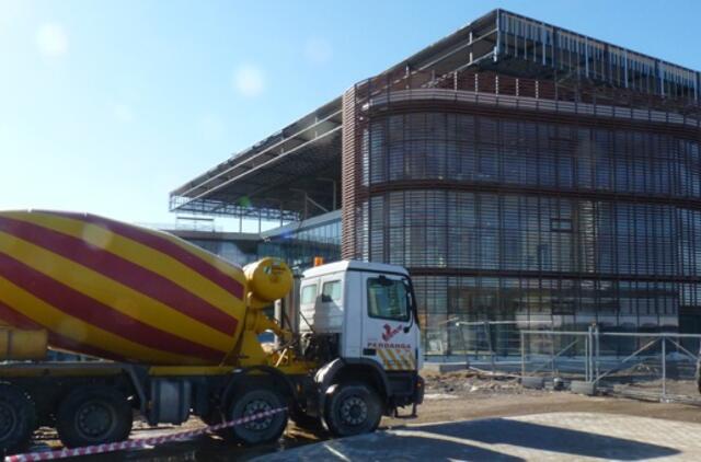 Arenos statytojams prireikė avanso