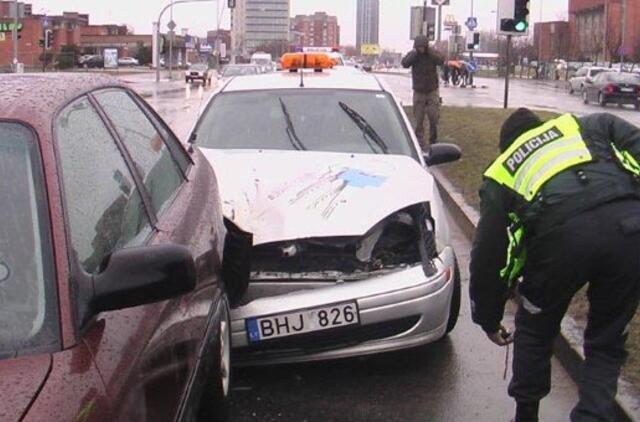 "Ford Focus" rėžėsi į "Audi"