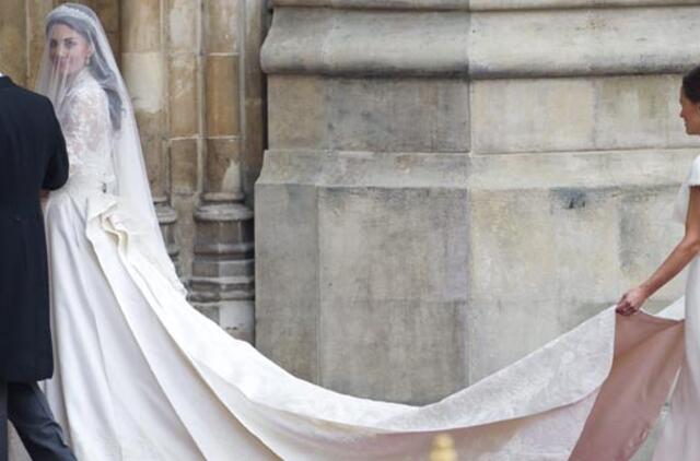 Galiausiai paaiškėjo karališkosios Keit Midlton suknelės dizainerė