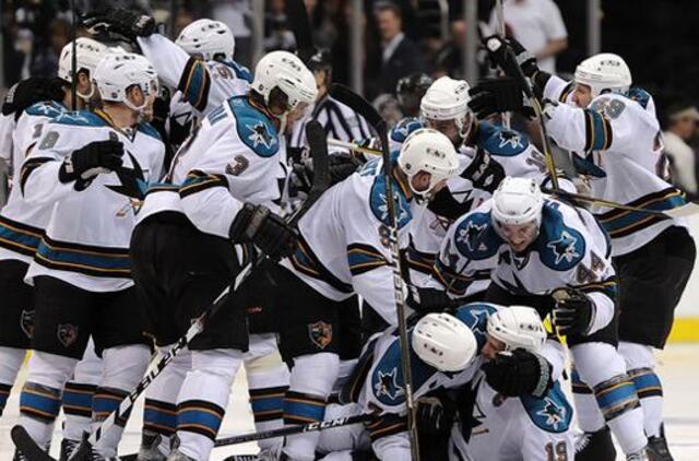 Į konferencijos pusfinalį pateko ir "Sharks"