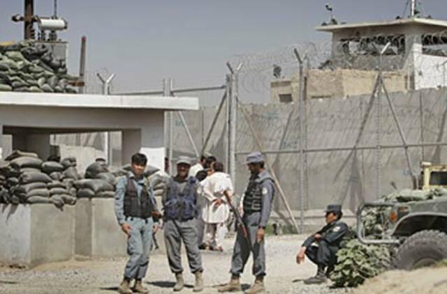 Iš kalėjimo Afganistane tuneliu pabėgo daugiau kaip 400 kalinių