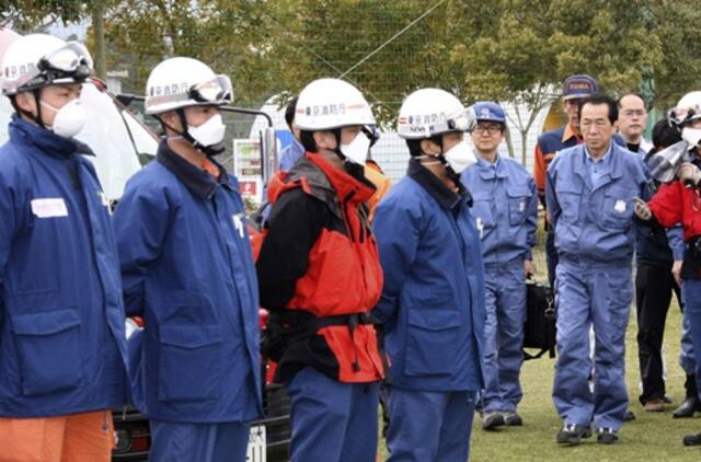 Japonijos premjeras apsilankė cunamio sugriautuose rajonuose