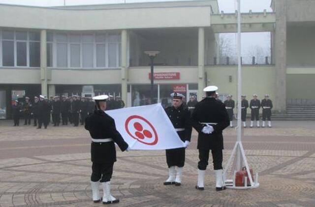 Kariškiai Palangoje iškėlė Taikos vėliavą