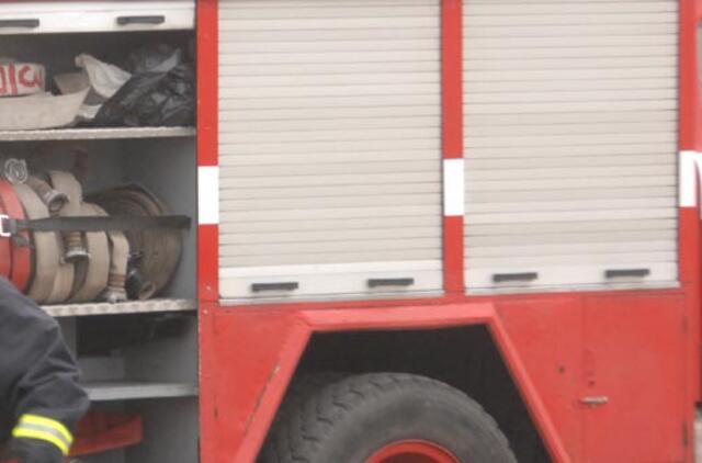 Klaipėdos "Akropolyje" naktį vyko priešgaisrinės taktinės pratybos