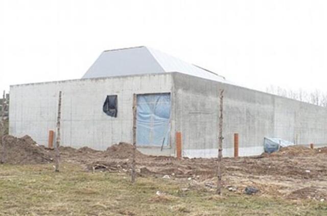 Montuojama pirmojo Lietuvos krematoriumo įranga