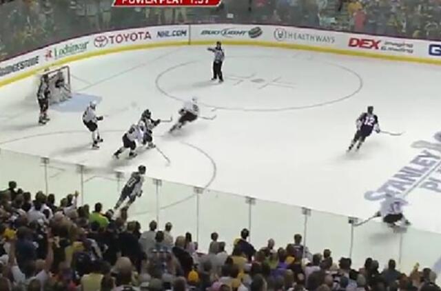 "Predators" ledo ritulininkai iškopė į Vakarų konferencijos pusfinalį