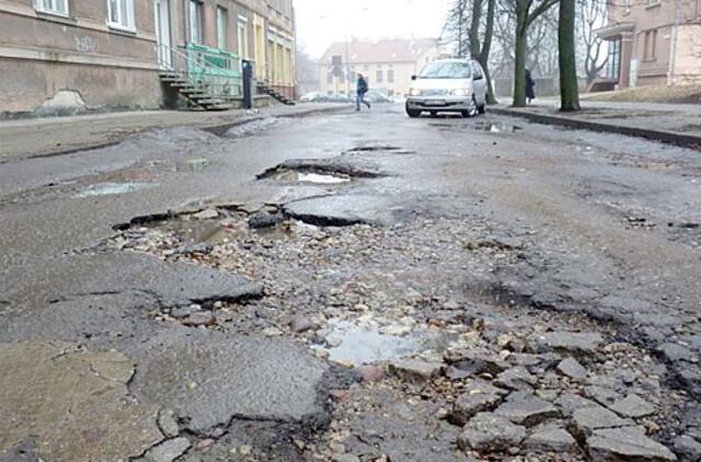 Prieš užsieniečius tik apsišluosim ir apsiplausim