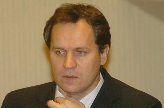 Rusnės seniūnas Valdemarą Tomaševskį ragina nespjaudyti namuose, kuriuose gyvena