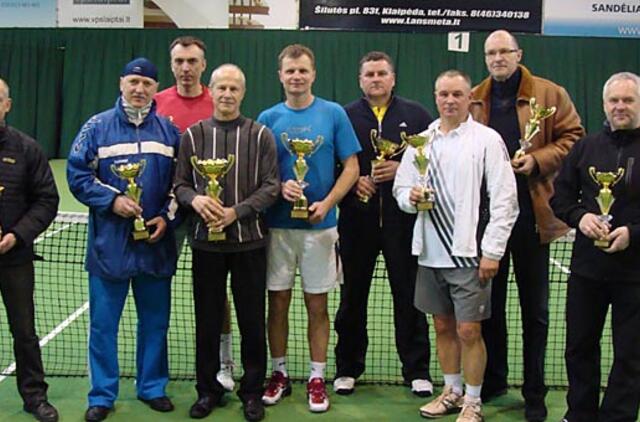 Teniso veteranams - laurai