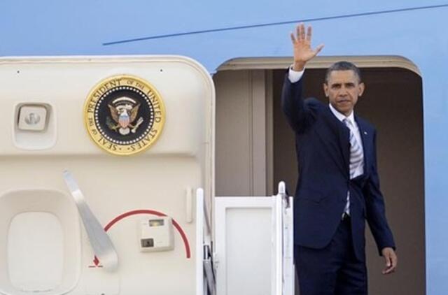 Lėktuvui su JAV prezidentu nepavyko nusileisti iš pirmo karto