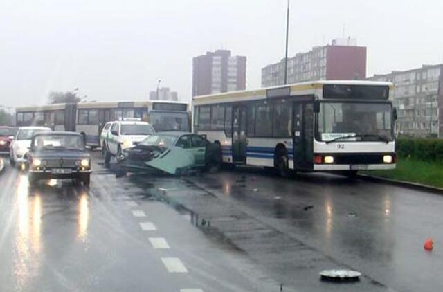 Ties žiedais - BMW avarijos